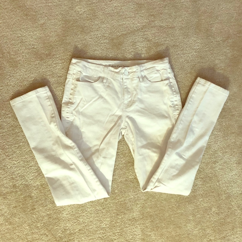 White jeans!!